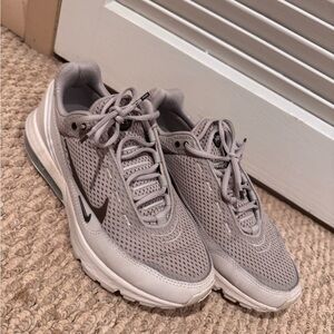 Nike Air Max Pulse Sneakers